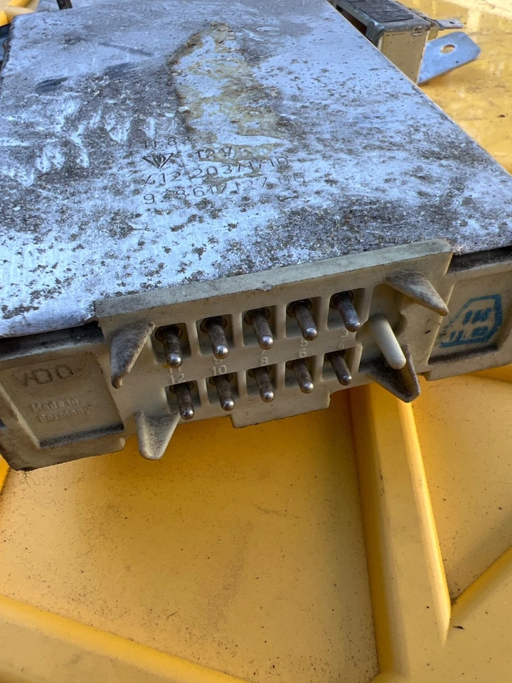 保时捷 911 & 928 (1978 - 1987) 原始设备制造商巡航控制单元 92861712700 — 第 2/4 张图片