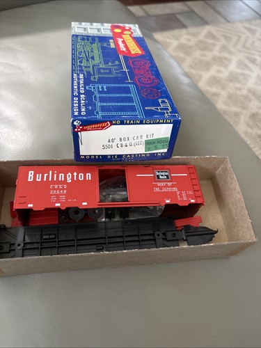 Kit de coche de caja CB&Q escala HO Roundhouse 40’ 5501 Burlington Way Of The Zephyrs rojo | Zustand: New