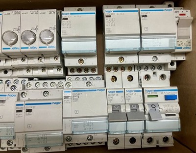 Hager Konvolut ESN ESC SV C16 CDA 225D FI Leuchten Schütze Schalter