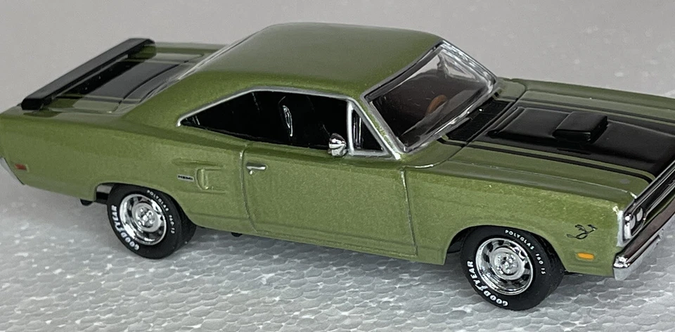 1/43 o scale Matchbox Dinky American Muscle YMC04 1970 Plymouth Roadrunner Hemi - Image 2 of 4