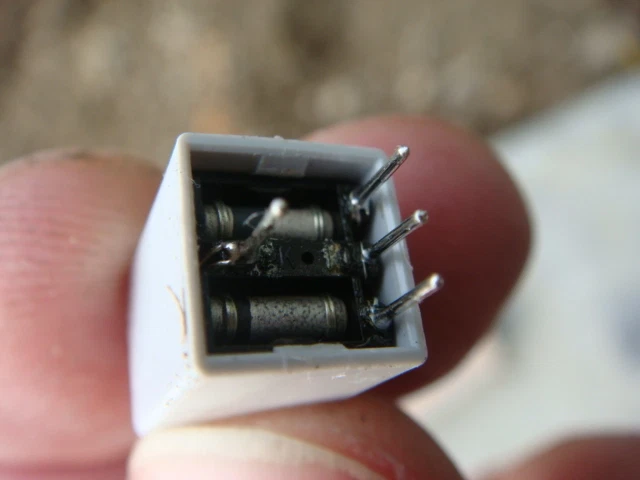 ONE Lot (400 pieces) TOKO Tunable Inductors/Filters - NEW and UNUSED Foto 4 de 4