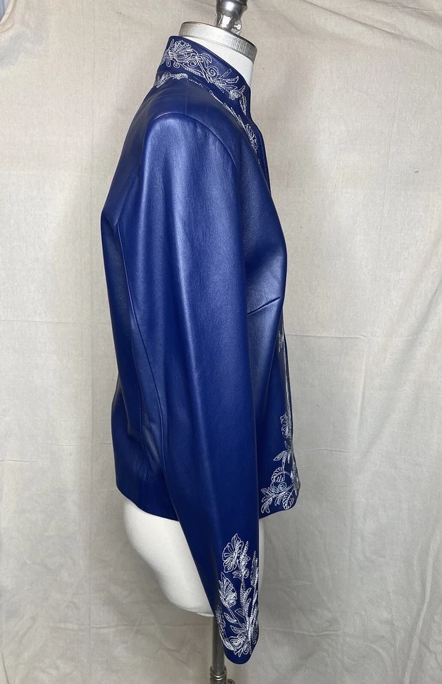 Chaqueta de cuero con cremallera 3/4 St. John Collection azul marino talla 10 Foto 3 de 4