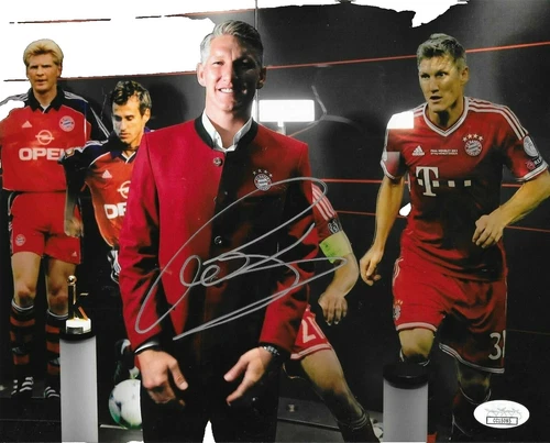 Bastian Schweinsteiger Original Sports Autographed Items