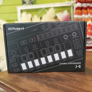 ROLAND J-6 CHORD SYNTHESIZER AIRA COMPACT Sequencer