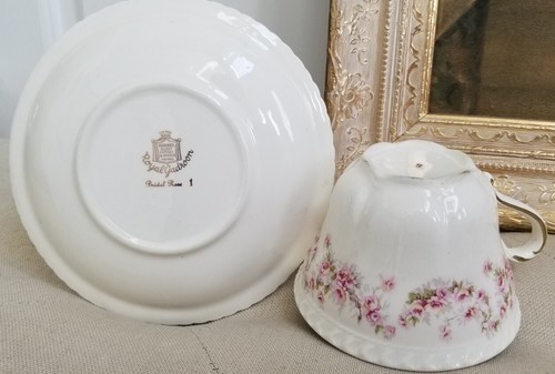 Harker Royal Gadroon Bridal Rose Teacup & Saucer - Picture 8 of 12