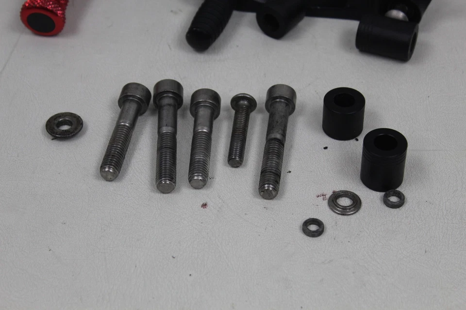 Juego trasero Ducati Hypermotard 1100S 1100 796 Rizoma soportes clavijas pedales Foto 2 de 4