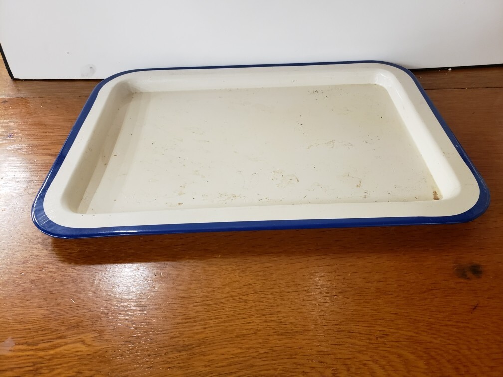 Vintage Blue & White Rectangular 17 1/4