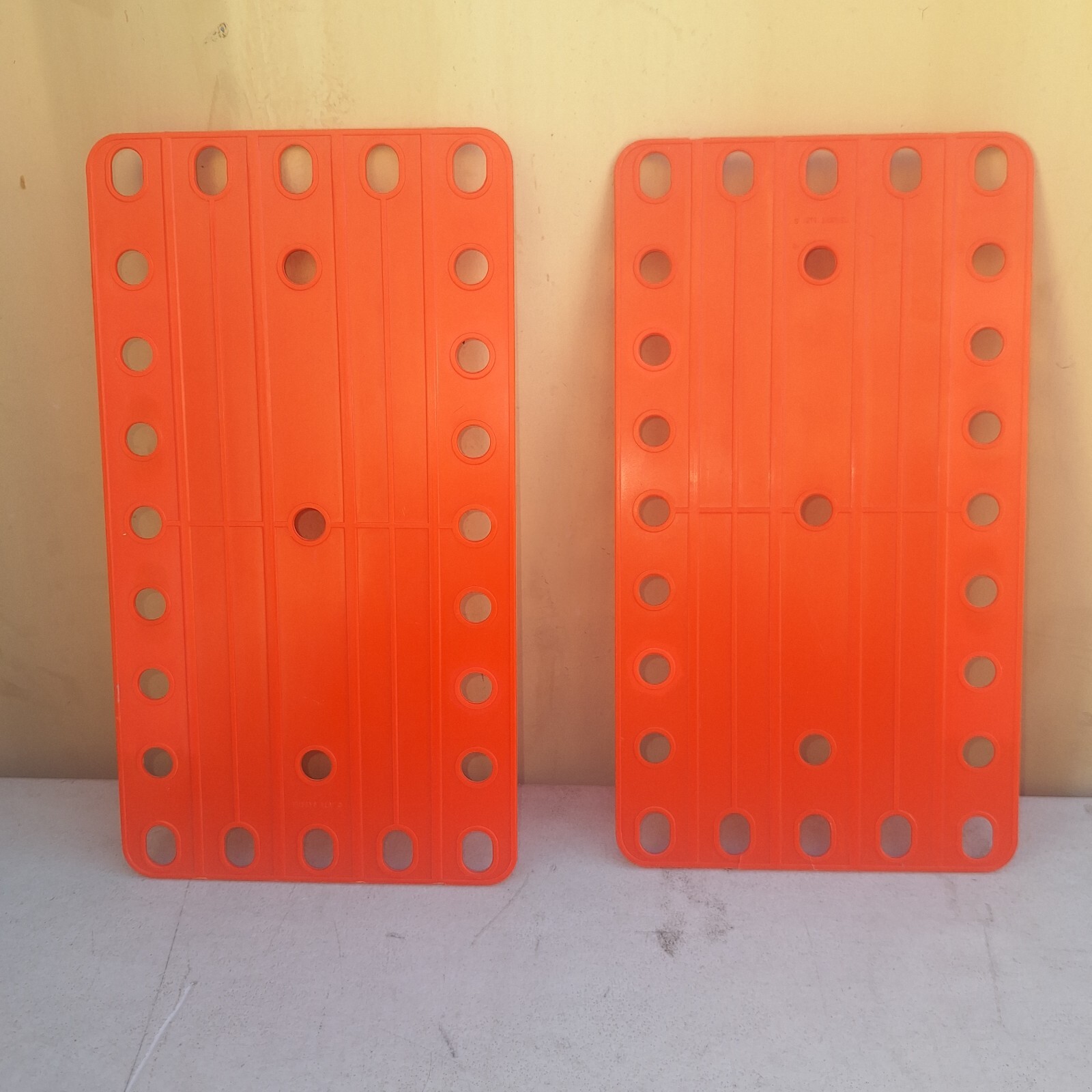 Vintage 1975 Gabriel Young Erector Set (33005)