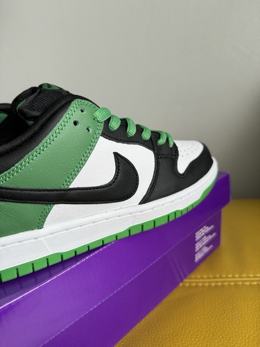 🔥Brand New Nike Dunk Low Pro SB Trainers Classic Green Black White UK 8 US 9🔥 - Picture 7 of 8