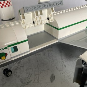 LEGO City Cargo Terminal 60022 100% COMPLETE W/Minifigs Instructions No Box