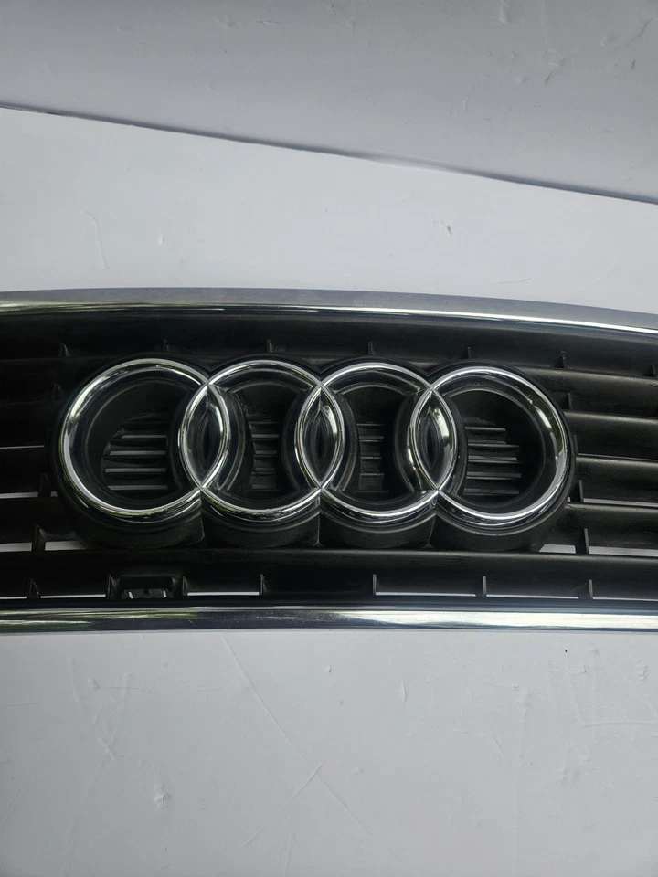 2002-2005 Audi A6 Quattro OEM Hood Grille w/ Emblem  - Image 3 of 3