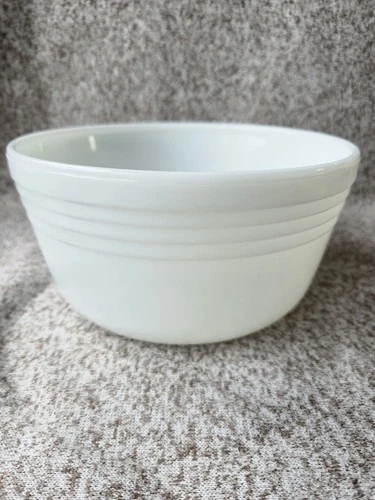 Vintage White Pyrex Ribbed Milk Glass 4 Qt Mixing Bowl for Hamilton Beach Mixer