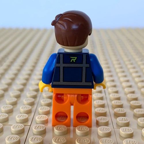 LEGO Movie 2: Emmet Dangervest NO HEAD, tlm208, 70849, STAR FIGHTER, 2019 - Picture 3 of 5