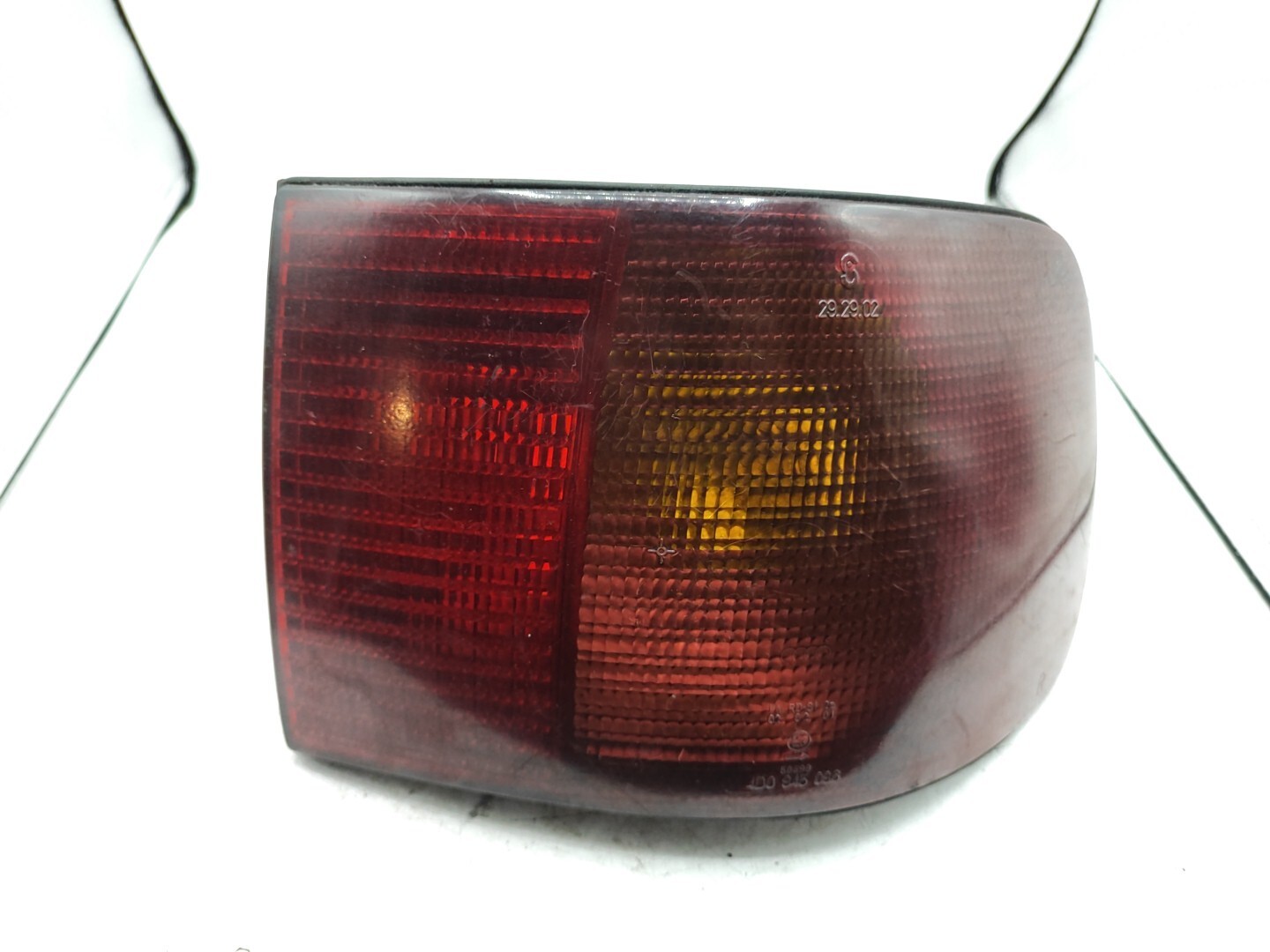 Original Audi 80 Right Body Rear Light 4D0945096 Dev133690 for 
