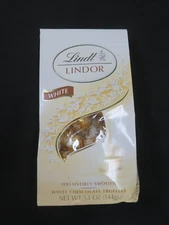 (1) Bag Lindt Lindor White Chocolate Truffles 5.1 Oz !