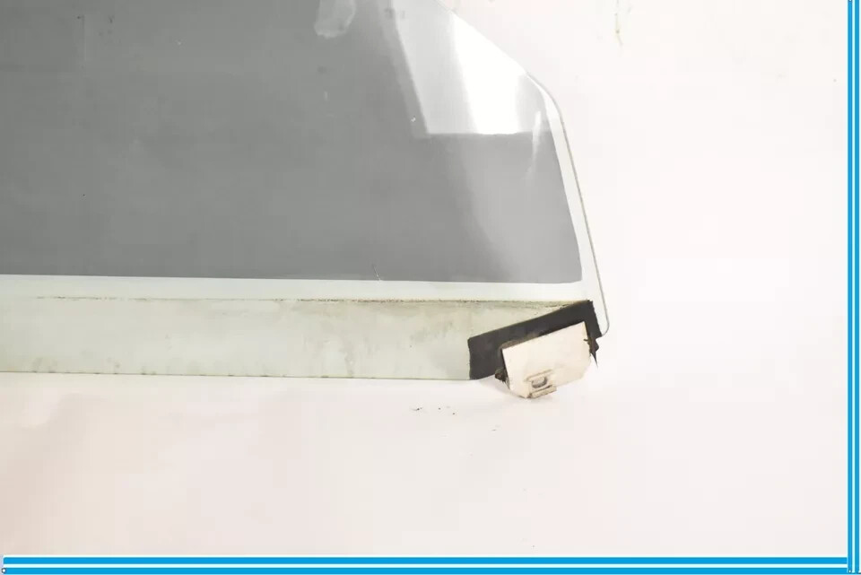 03-13 Maserati Quattroporte M139 Front Right Side Door Window Glass OEM