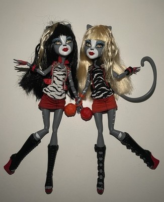 Monster High G1 Werecat Sisters Meowlody & Purrsephone almost complete