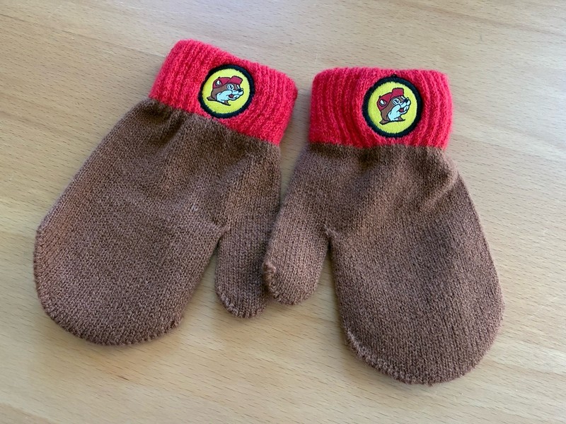 Buc-ee’s Toddler Mittens (New Without Tags)