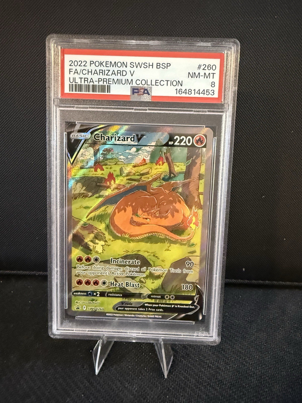 2022 Pokémon TCG PSA 8 Charziard V #SWSH260 SWSH Charizard UPC Black Star Promo