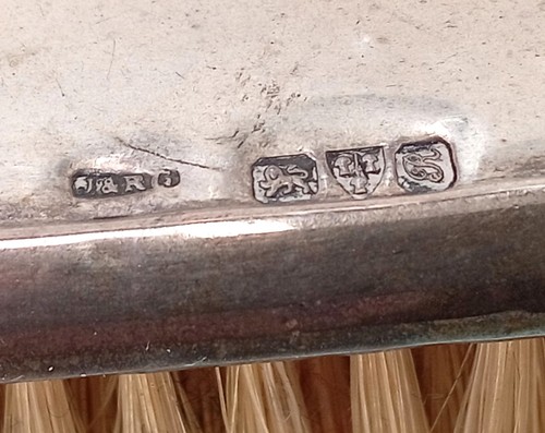 Antique 1917 Sterling Silver Vanity Hairbrushes x2 Hallmark - J & R Griffin Ltd - Picture 11 of 13