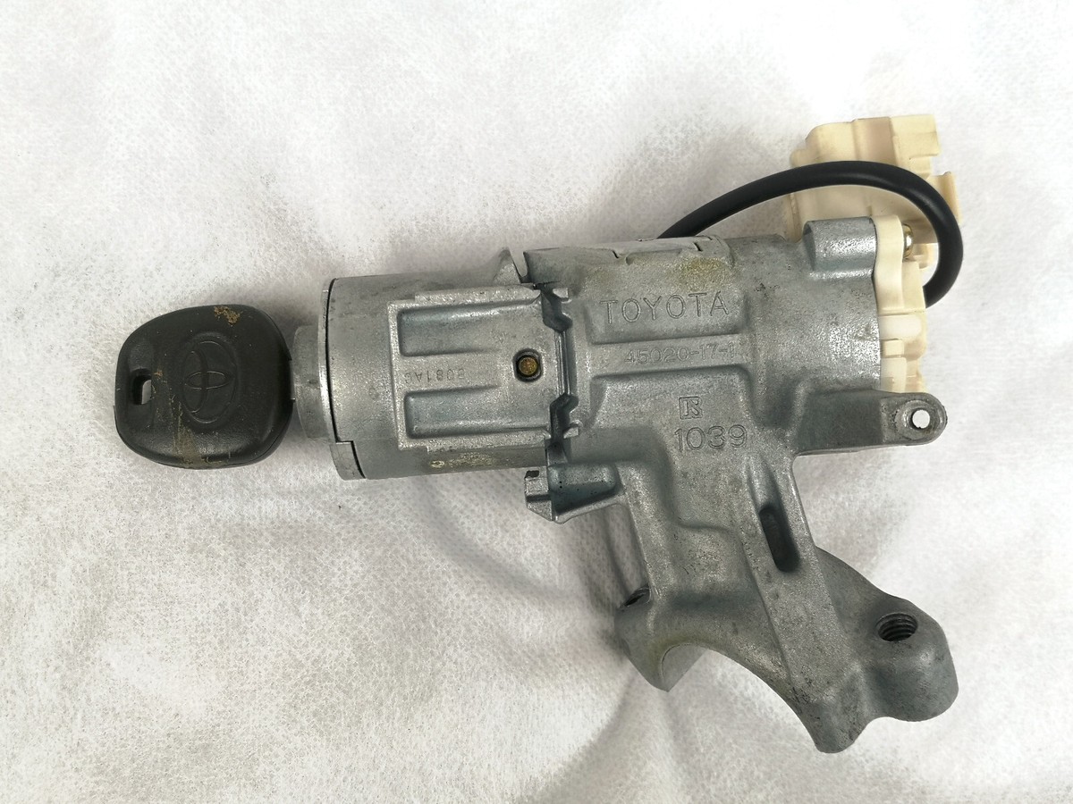 00-05 Toyota Celica GT GTS Ignition Switch Cylinder Key Blade