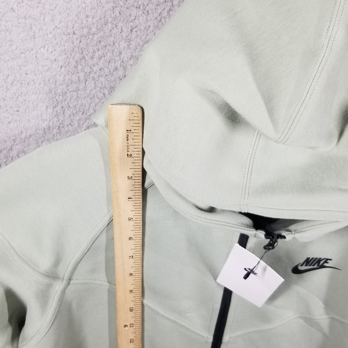 Nike Sportswear Tech Fleece Windrunner Women's Small Full Nike Sportswear Tech Fleece Windrunner Women's Small Full