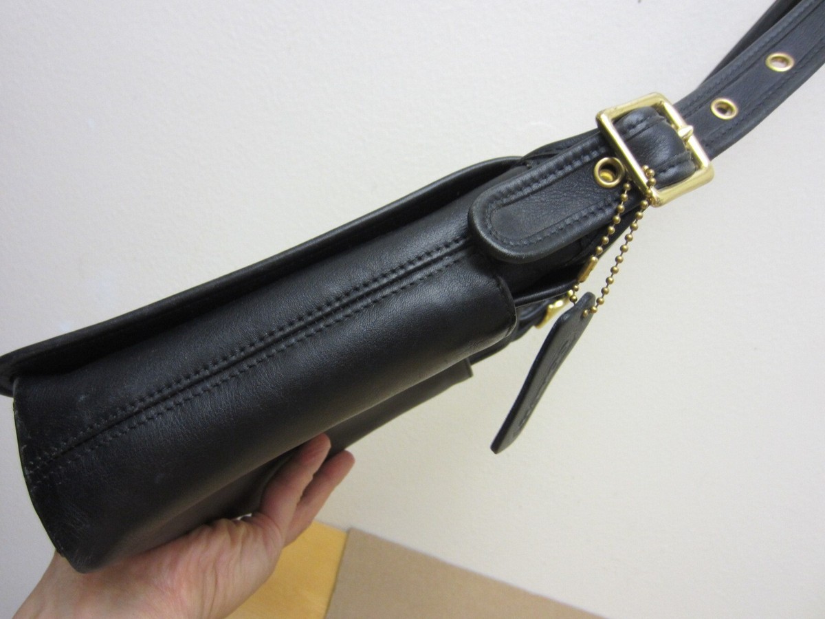 Vintage Coach Legacy Black Leather Companion Flap Shoulder Vintage Coach Legacy Black Leather Companion Flap Shoulder