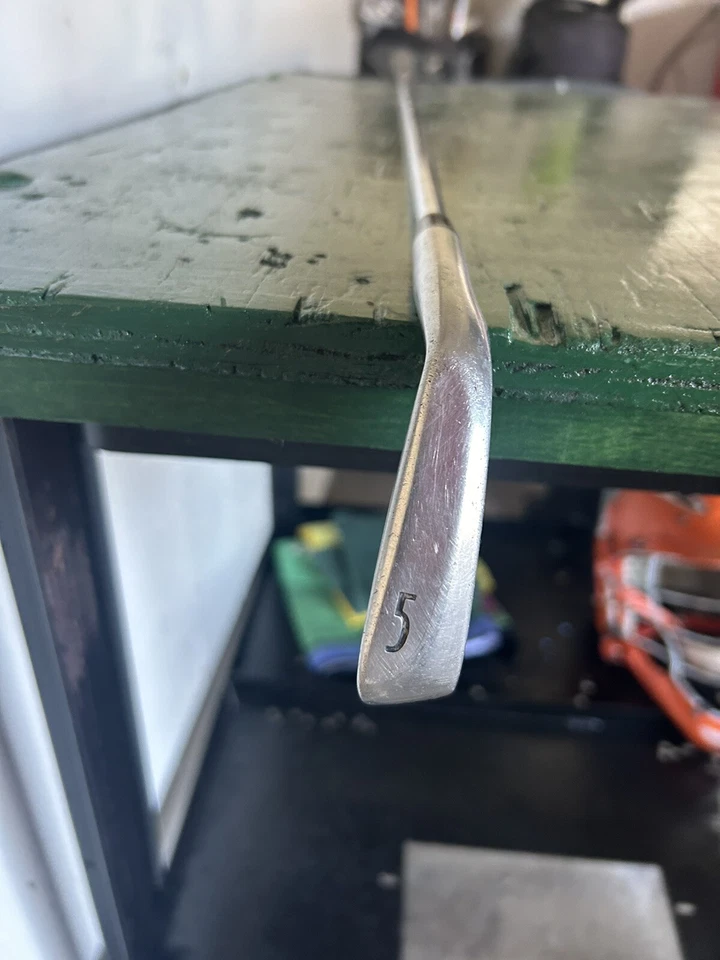 Hierro Titleist DCI 962 5 - mano derecha - True Temper Gold R300 eje regular Foto 3 de 4