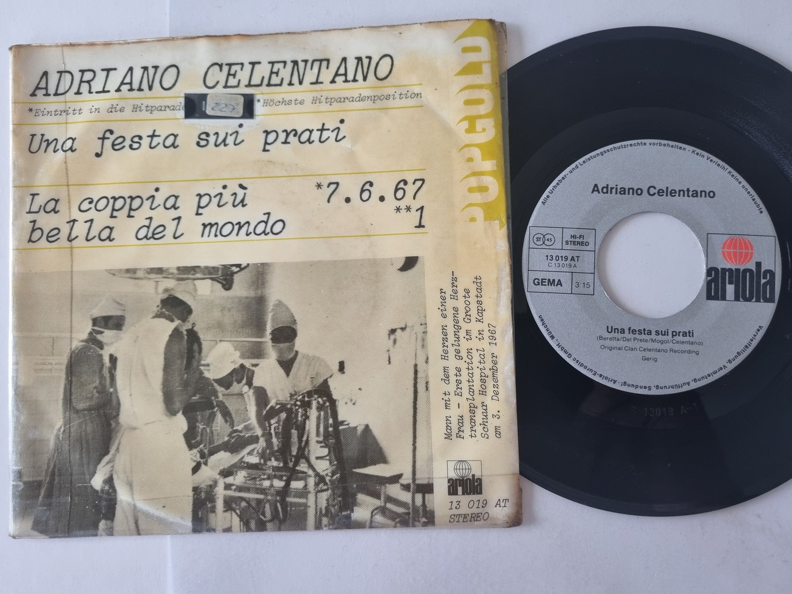 Adriano Celentano - Una festa sui prati/ La coppia piu bella del mondo 7'' Vinyl