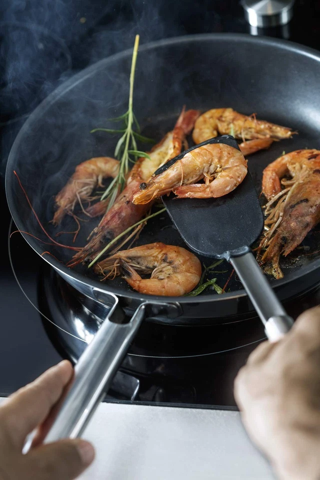 RÖSLE ELEGANCE Set di 3 padelle in acciaio INOX 18/10 con rivestimento - Immagine 3 di 4