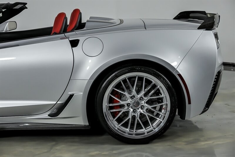 2015 Silver Chevrolet Corvette   | C7 Corvette Photo 9