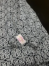 Nursing Cover - Black & Whte