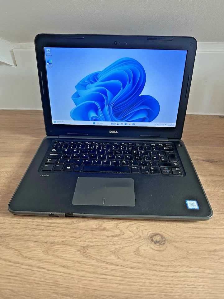 Dell Latitude 3380 · i5-7200U · 8GB · 128GB, photo 2 of 5