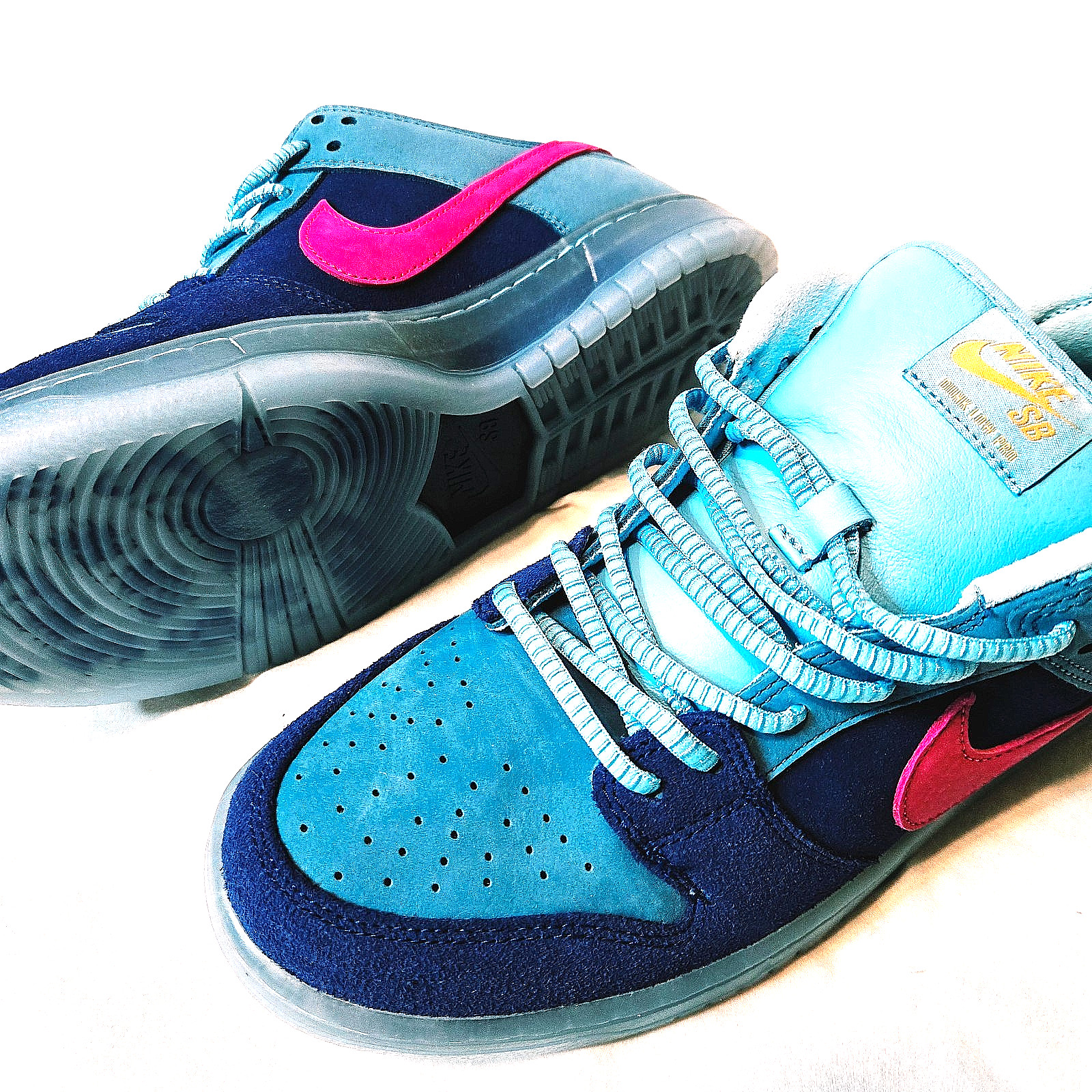 Talla 10.5 - Run The Jewels x Nike Dunk SB Low 4/20 (NUEVO)