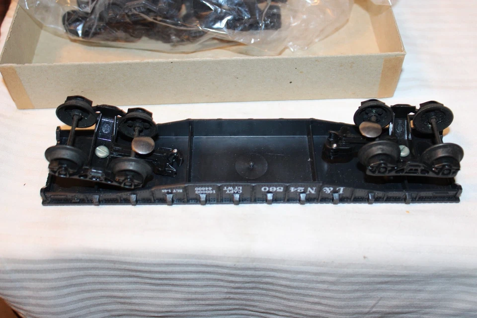 O Scale KMT Models, 40' Flat Car, Louisville & Nashville, Black, #24560 - 0403 - Image 3 of 4