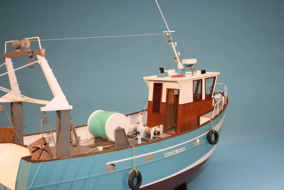 Billing Boats - BOULOGNE ETAPLES 534 - Scatola di montaggio - Immagine 2 di 4