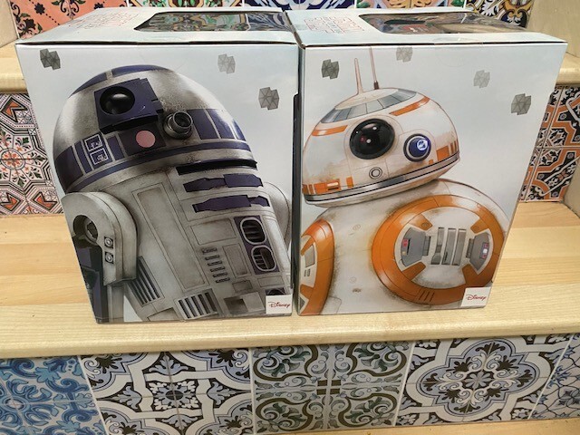 Disney Store Star Wars BB-8 & R2-D2 Talking/Moving Droid Set of 2