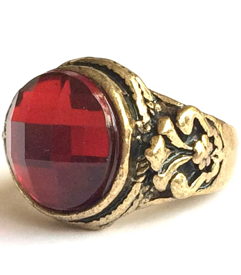 Anillo de Cóctel Flor de Lis Dorado De Colección Talla 7 Flor Simulada Rojo Rubí Tono Latón Foto 2 de 4
