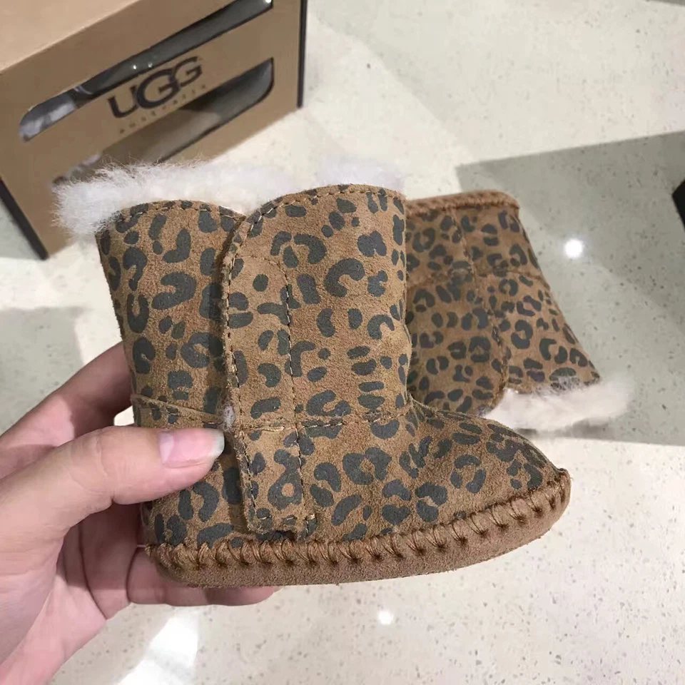 Novo com Caixa Ugg Austrália Coleção Infantil Erin Bootie bebê e andador - Imagem 4 de 4