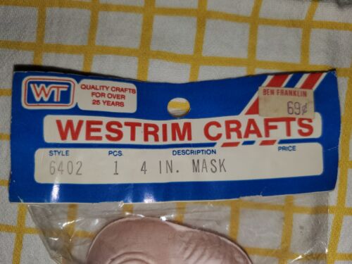 2 Vintage Westrim Crafts 6402 Santa Face Mask 4" - Picture 3 of 11