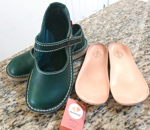 Duckfeet Green Himmerland Shoes Size 39 / US sz 9 w Extra insoles Very Nice!