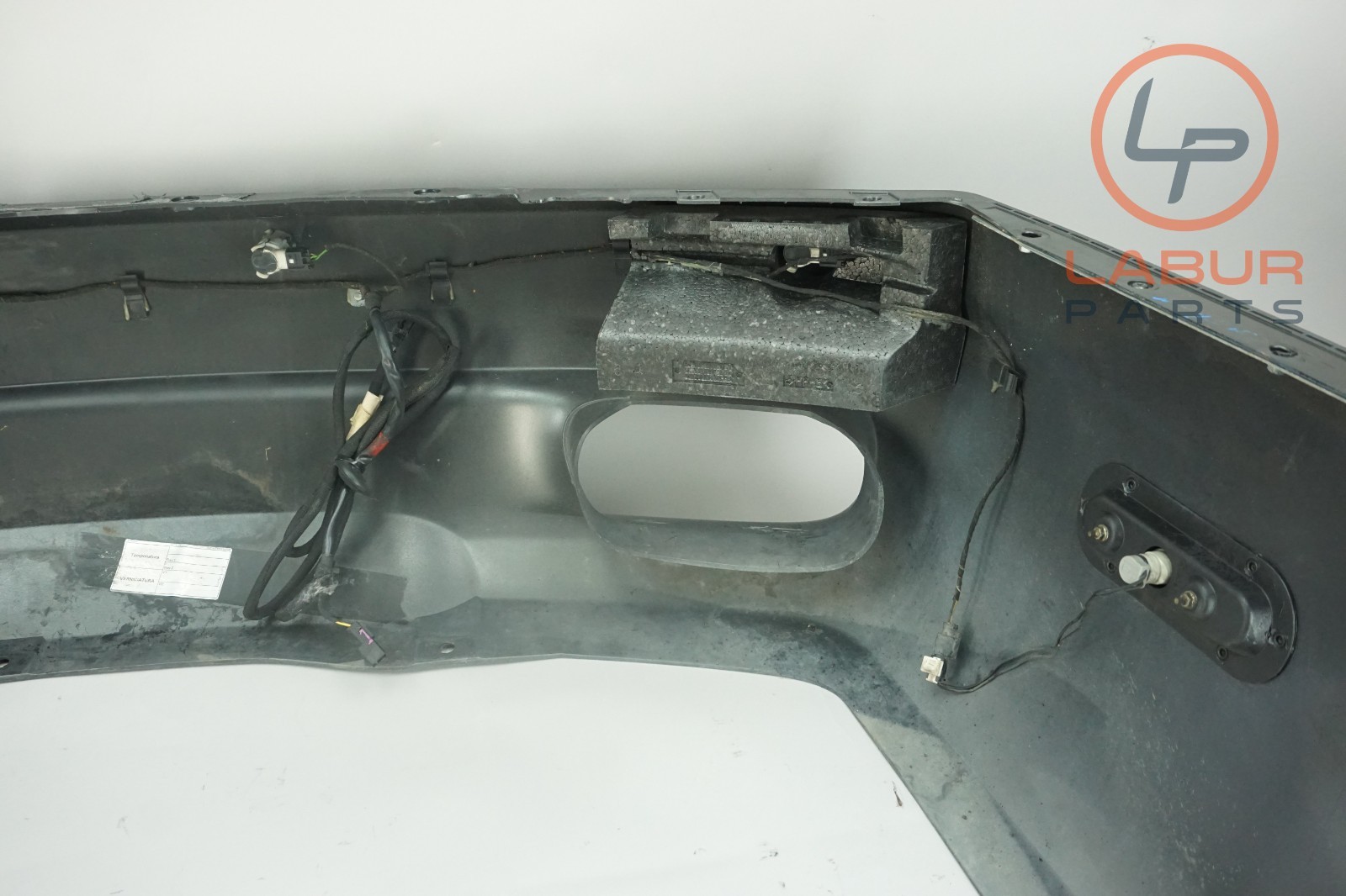 M139 03-08 Maserati Quattroporte Rear Bumper Cover w/ Parking Sensor Gray Z7060