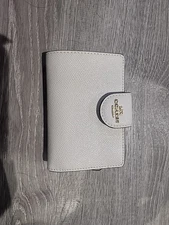 Coach Medium Corner Zip Wallet in Chalk White Leather Style 6390 New With Tags