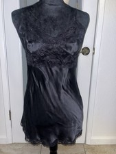 VICTORIA  S SECRET Vntg 100 Silk Nightie Nightgown Chemise Lingerie Slip Dress M