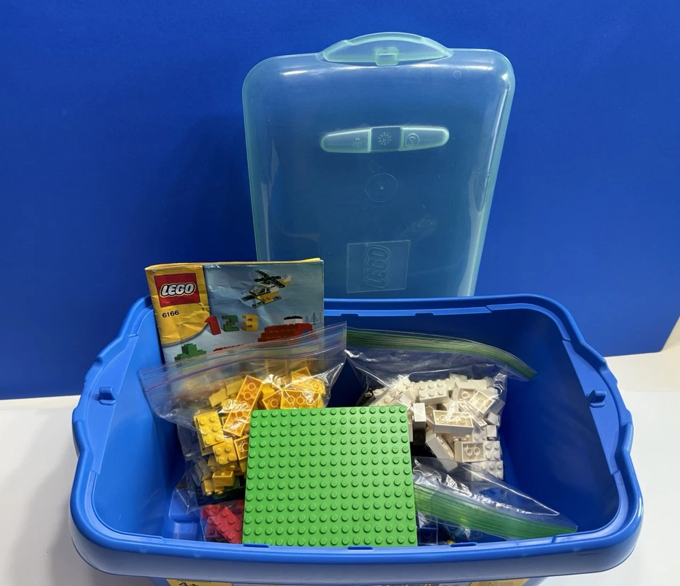 LEGO Creator Basic Set with Storage Box and Idea Book 6166 - Image 3 of 3