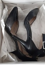 Woman black Shoes Size 6 M NEW