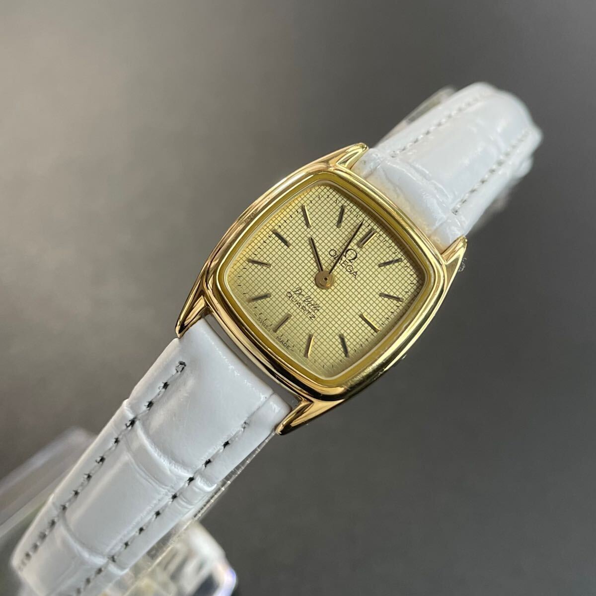 Near MINT OMEGA Omega Women s Watch Devil Gold Tonneau Near MINT OMEGA Omega Women s Watch Devil Gold Tonneau