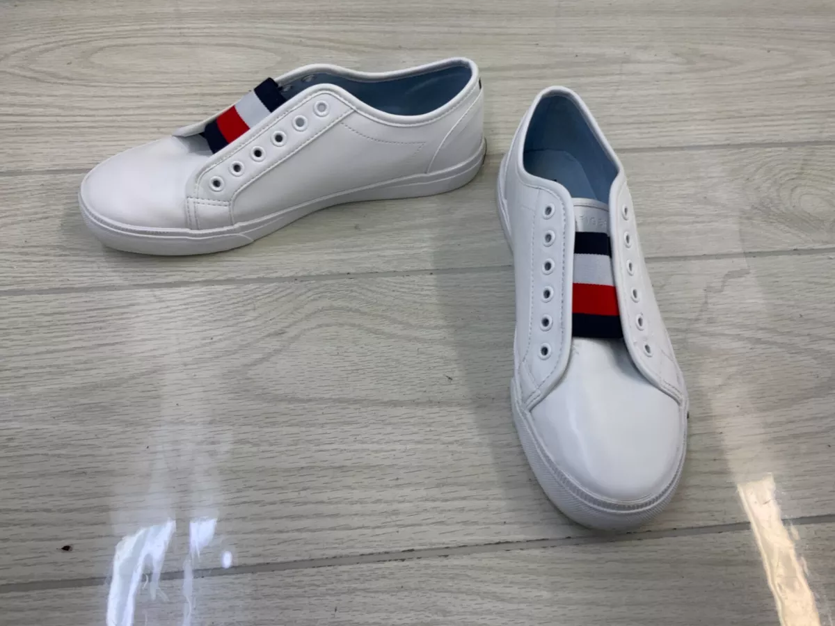 Buy Tommy Hilfiger Women White And Pink Patterned Lace Up Sneakers -  NNNOW.com