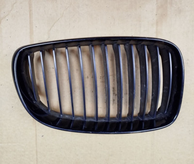 BMW E82 E87 LCI E88 2006-2013 Front Grille Right Genuine 51137166440