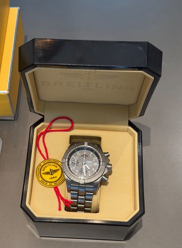 BREITLING Chrono Avenger E13360 Date Chronograph Automatic Men...